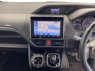 2021 Toyota Esquire I Рестайлинг, белый, 1940000 рублей, вид 5