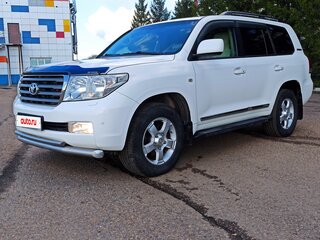 2010 Toyota Land Cruiser 200 Series, белый, 3350000 рублей, вид 3