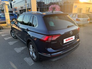 2017 Volkswagen Tiguan II, синий, 2600000 рублей, вид 4
