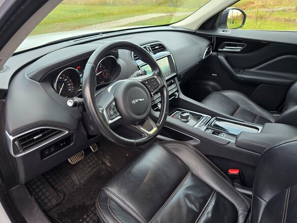 2019 Jaguar F-Pace I, белый, 2990000 рублей - вид 12