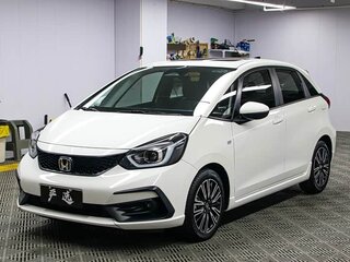 2022 Honda Fit Crosstar IV Рестайлинг, белый, 1110000 рублей, вид 3