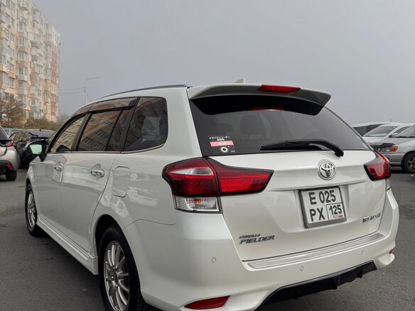 2017 Toyota Corolla Fielder XI (E160, E170) Рестайлинг 2, белый, 1490000 рублей - вид 5