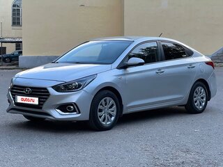 2018 Hyundai Solaris II, серебристый, 899900 рублей, вид 1
