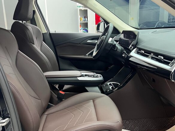 2023 BMW X1 Long 20Li sDrive III (U11/U12), чёрный, 2949095 рублей - вид 6