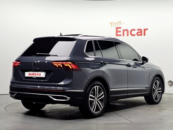 2024 Volkswagen Tiguan II Рестайлинг, серый, 3750000 рублей - вид 1