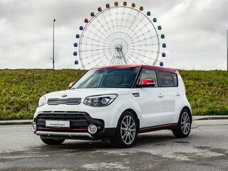 2018 Kia Soul II Рестайлинг, белый, 1680000 рублей, вид 1