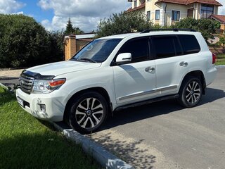 2012 Toyota Land Cruiser 200 Series Рестайлинг 1, белый, 3300000 рублей, вид 1