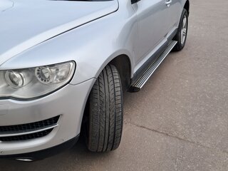 2008 Volkswagen Touareg I Рестайлинг, серебристый, 1350000 рублей, вид 3