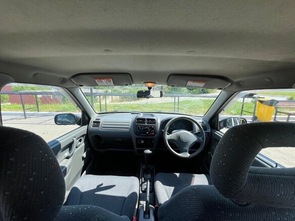 2000 Suzuki Swift I (Japan), белый, 325000 рублей - вид 15