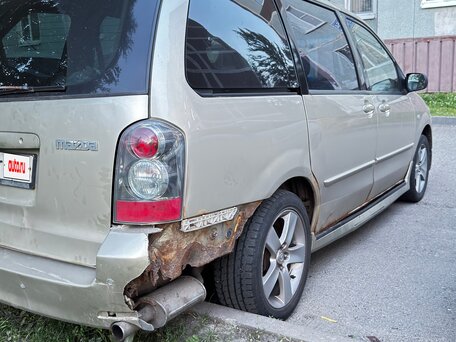 2004 Mazda MPV II (LW) Рестайлинг, золотистый, 250000 рублей, вид 3