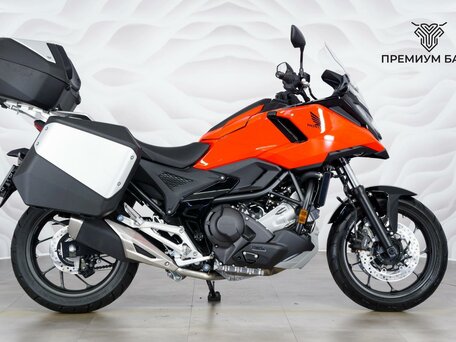 2026 Honda NC 750X, красный, 1549000 рублей, вид 1