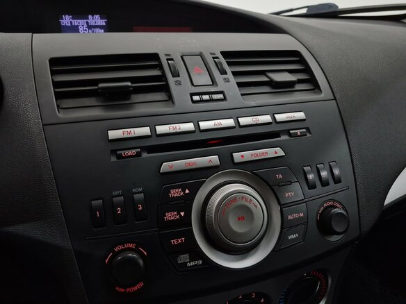 2011 Mazda 3 II (BL) Рестайлинг, белый - вид 17