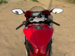 2012 MV Agusta F3 675, красный, 690000 рублей, вид 5