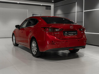 2018 Mazda 3 III (BM) Рестайлинг, красный, 1650000 рублей, вид 4