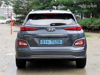 2021 Hyundai Kona I Рестайлинг, серый, 1850000 рублей, вид 4