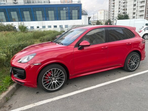 2013 Porsche Cayenne GTS II (958), красный, 3070000 рублей - вид 2