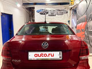 2017 Volkswagen Polo V Рестайлинг, пурпурный, 999000 рублей, вид 5