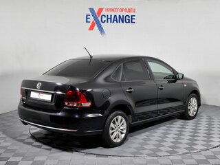 2015 Volkswagen Polo V Рестайлинг, чёрный, 899000 рублей, вид 5
