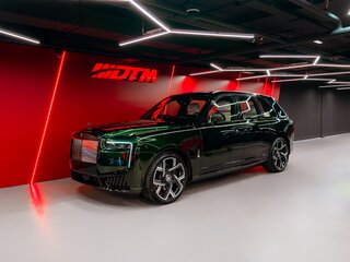 2026 Rolls-Royce Cullinan Black Badge I Рестайлинг (Series II), зелёный, 70000000 рублей, вид 1
