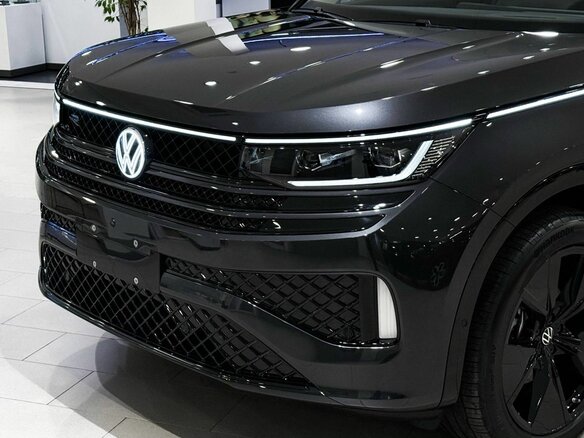 2025 Volkswagen Tavendor I, серый - вид 3