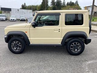 2023 Suzuki Jimny Sierra IV, бежевый, 1680000 рублей, вид 4