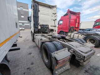 2012 Volvo FH, белый, 2800000 рублей, вид 5