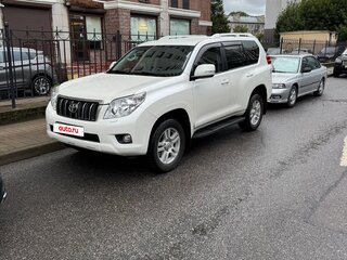 2011 Toyota Land Cruiser Prado 150 Series, белый, 2296000 рублей, вид 2