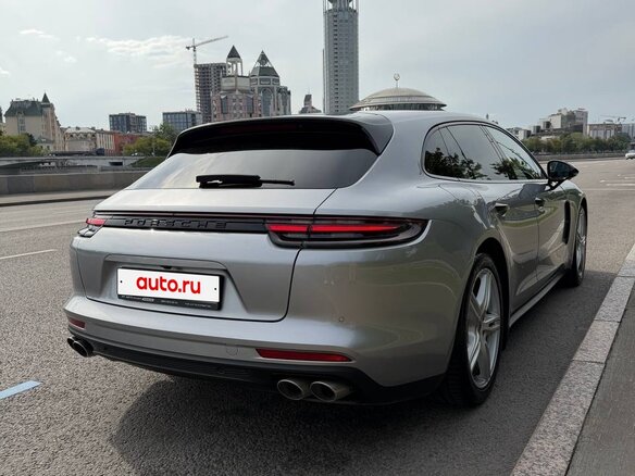 2020 Porsche Panamera 4 Sport Turismo II, серый, 4900000 рублей - вид 3