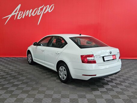 2019 Skoda Octavia III (A7) Рестайлинг, белый, 1499000 рублей, вид 3