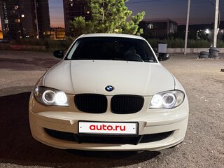2008 BMW 1 серии 116i I (E81/E82/E87/E88) Рестайлинг, белый, 740000 рублей, вид 4