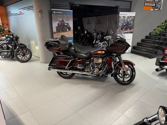 2023 Harley-Davidson CVO Road Glide Limited, красный, 3200000 рублей - вид 12