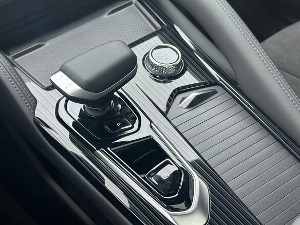 2026 Geely Monjaro I, серебристый, 4904990 рублей - вид 13
