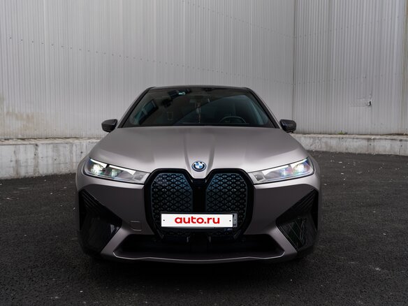 2022 BMW iX xDrive40 I (I20), серый, 7900000 рублей - вид 18