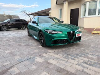 2022 Alfa Romeo Giulia Quadrifoglio II (952) Рестайлинг, зелёный, 5700000 рублей, вид 1