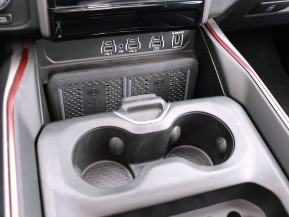 2026 Ram 1500 Quad Cab V Рестайлинг, серый, 10190000 рублей - вид 29