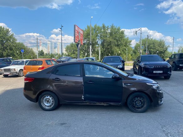 2015 Kia Rio III Рестайлинг, коричневый, 269000 рублей - вид 7