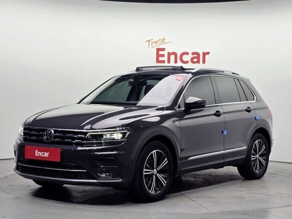 2020 Volkswagen Tiguan II Рестайлинг, серый, 2198000 рублей