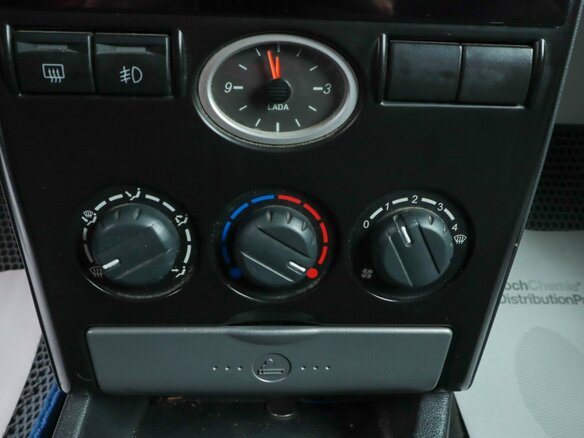 2012 Lada (ВАЗ) Priora I, белый, 249000 рублей - вид 8