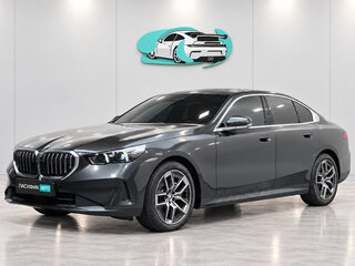 2025 BMW 5 серии 520i VIII (G60/G61/G68), серый, 5987500 рублей, вид 1