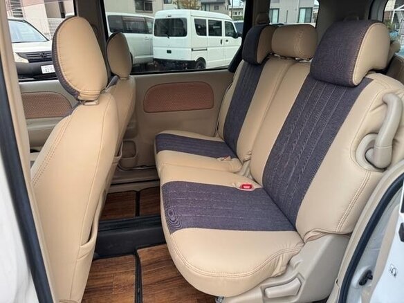 2013 Toyota Sienta I Рестайлинг 2, белый, 694911 рублей - вид 16