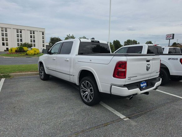 2026 Ram 1500 Crew Cab V Рестайлинг, белый, 10160000 рублей - вид 2