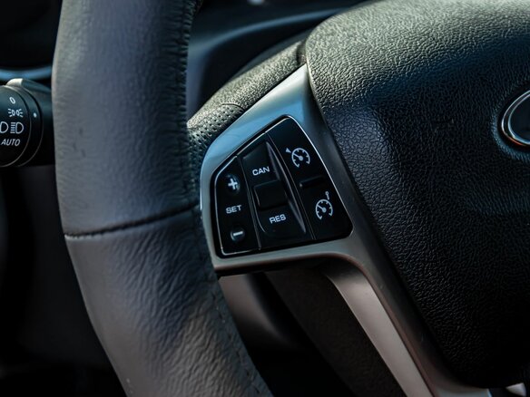 2019 Lada (ВАЗ) Vesta SW Cross I, серый, 890000 рублей - вид 16