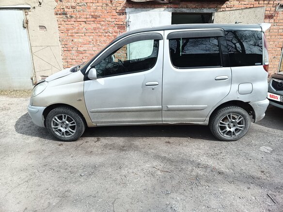 2003 Toyota FunCargo, серый, 370000 рублей - вид 7