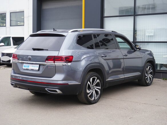 2021 Volkswagen Teramont I Рестайлинг, серый, 3625000 рублей - вид 4