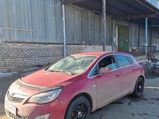 2011 Opel Astra J, красный, 400000 рублей, вид 1