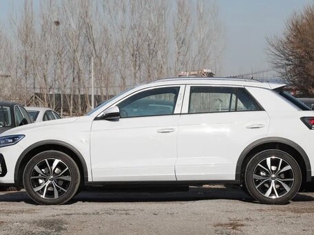 2026 Volkswagen T-Roc I (China Market) Рестайлинг, белый, 2350000 рублей, вид 4