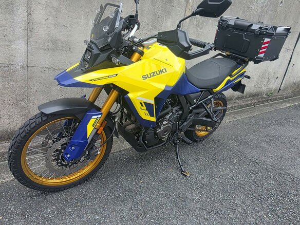 2024 Suzuki V-Strom 800DE, жёлтый - вид 3