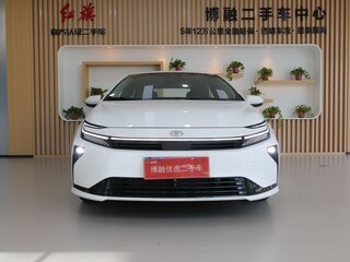 2026 Toyota Corolla XII (E210) Рестайлинг 2, белый, 1490000 рублей, вид 2
