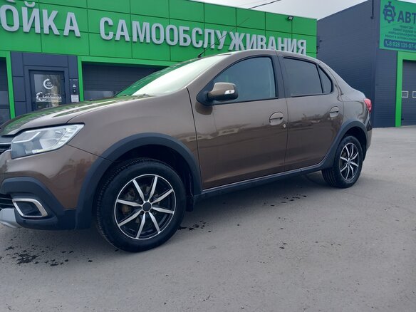 2020 Renault Logan Stepway II Рестайлинг, коричневый, 1270000 рублей - вид 2