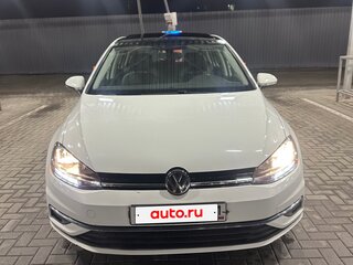 2020 Volkswagen Golf VII Рестайлинг, белый, 1880000 рублей, вид 2